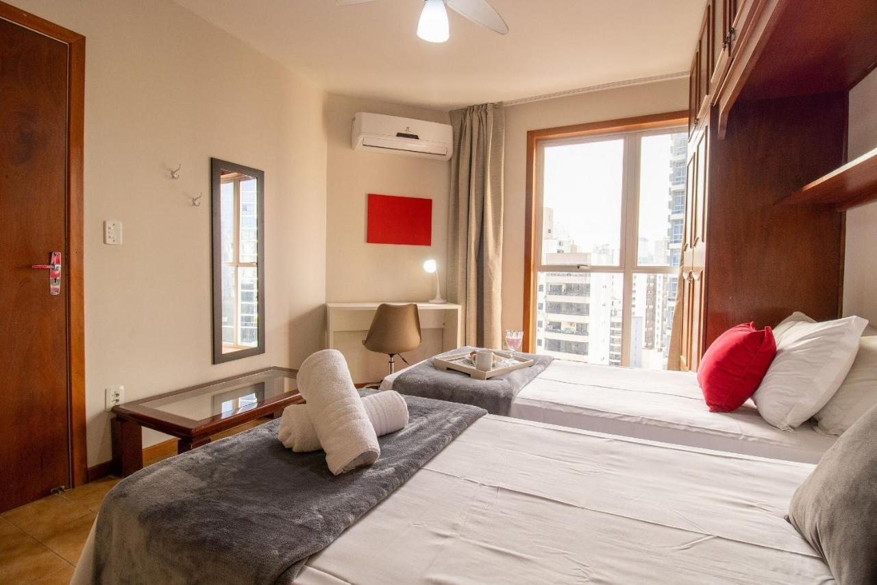 Prg111 - 4 Dorm, Climatizado, Prox A Av. Brasil Apartment